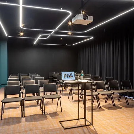Szálloda Loft7 4*