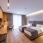 Loft7 فندق إلفيف