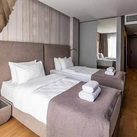 Loft7 Hotel 4*